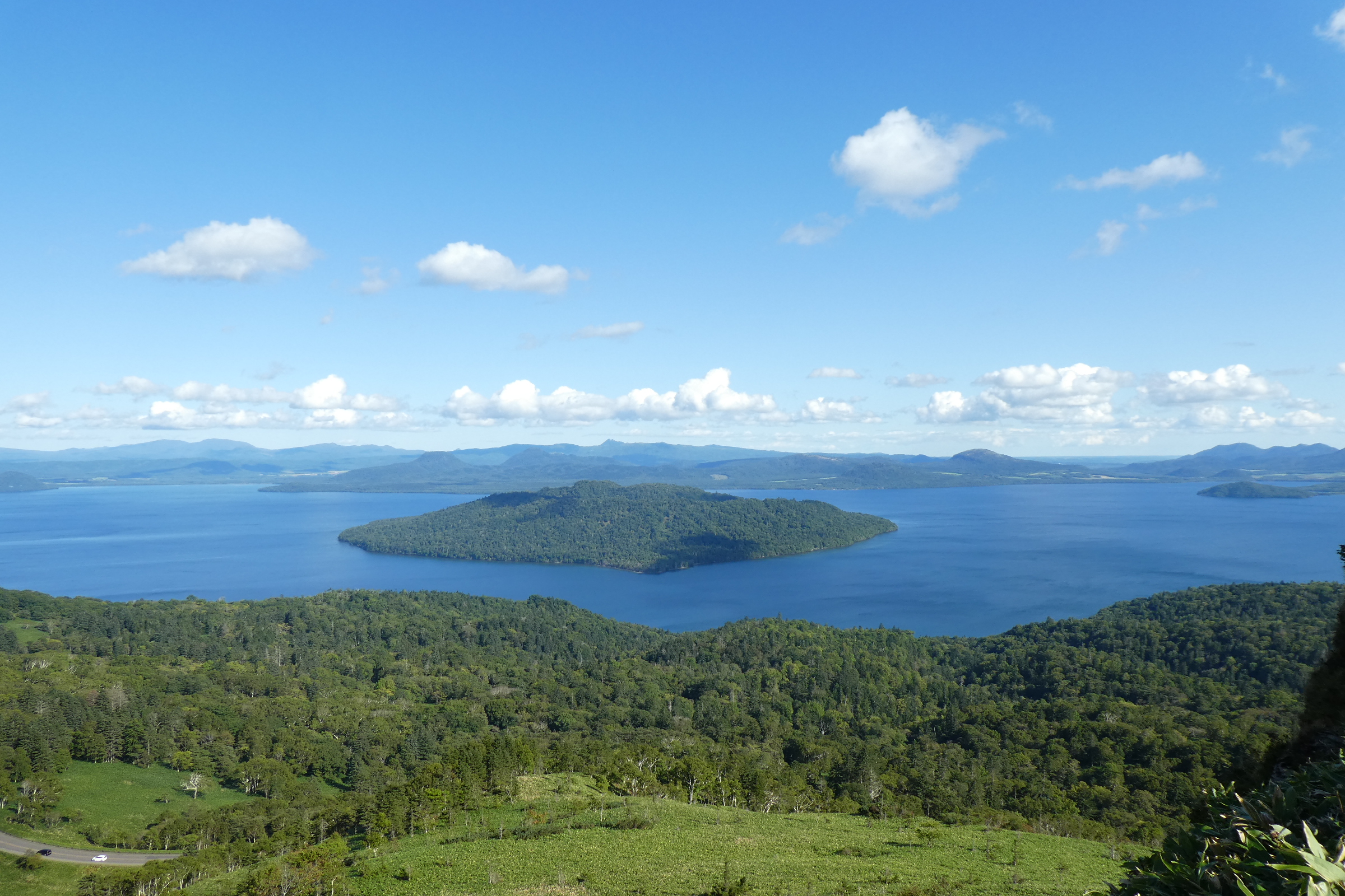 美幌峠から望む屈斜路湖