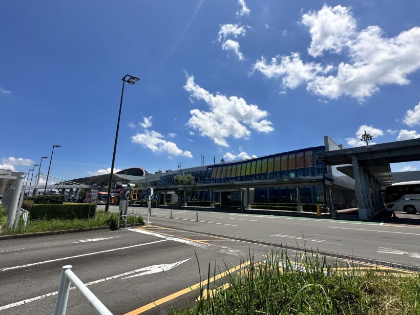 Takamatsu Airport terminal exterior