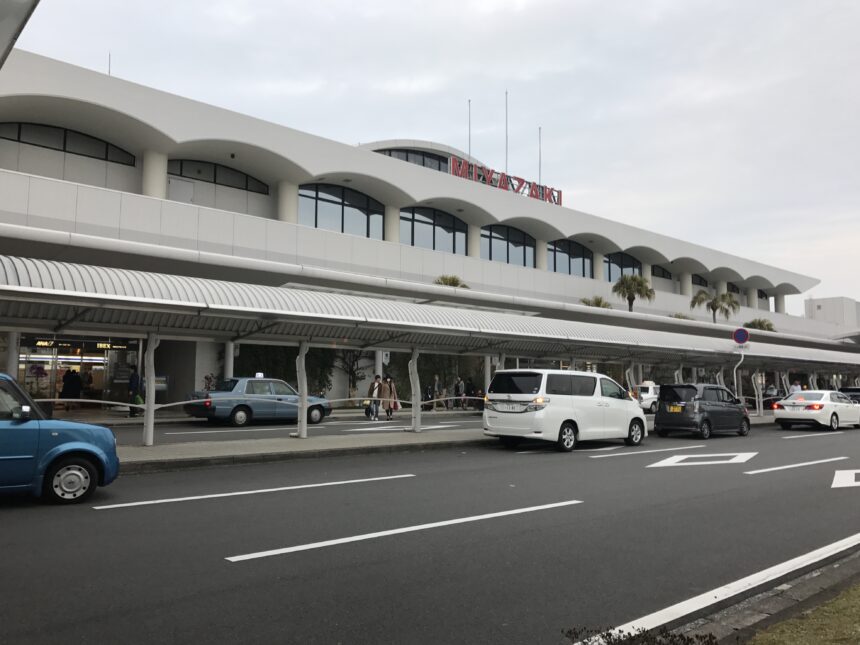 Exterior view of Miyazaki Airport terminal building