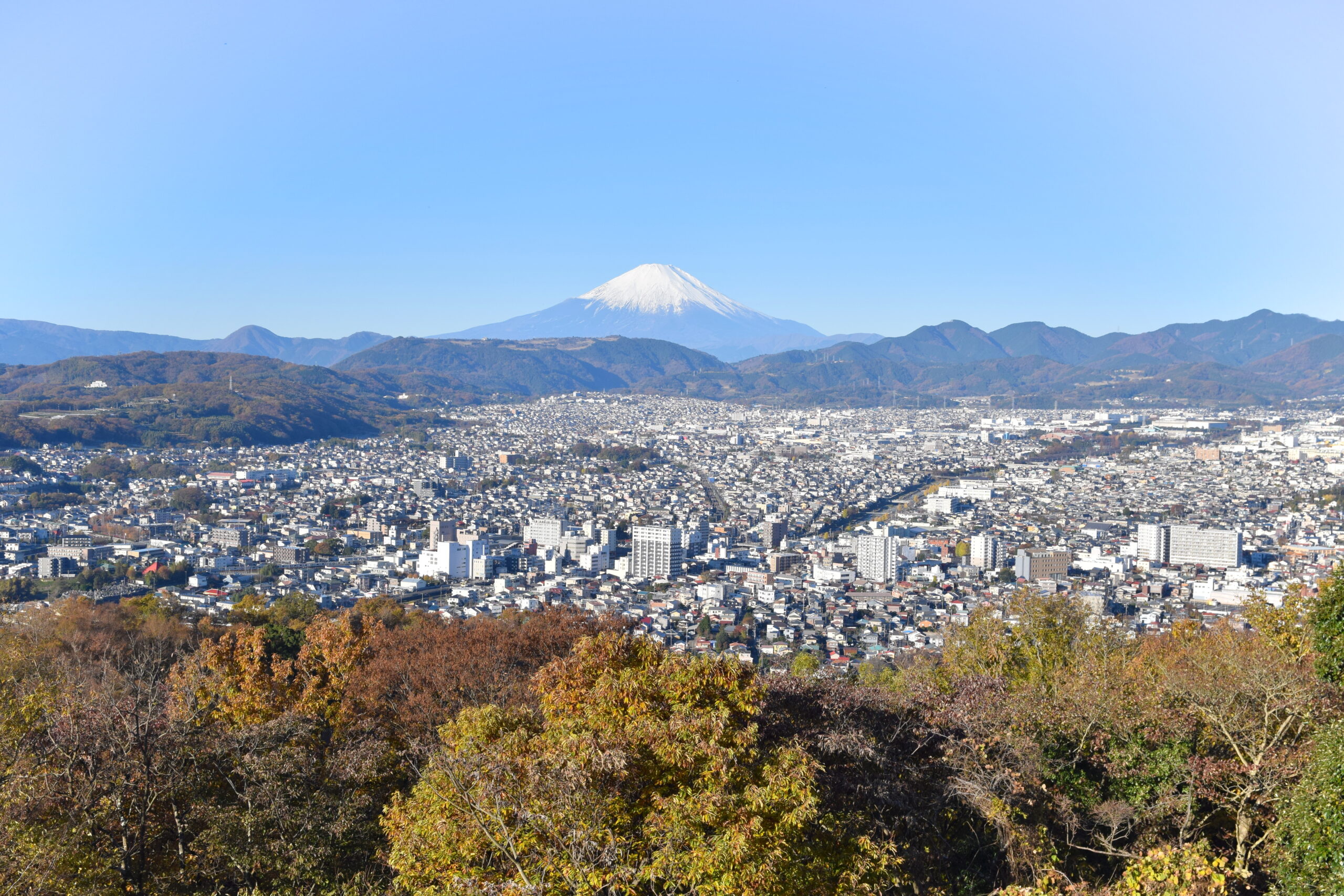秦野市の丹沢・弘法山・秦野駅・鶴巻温泉方面