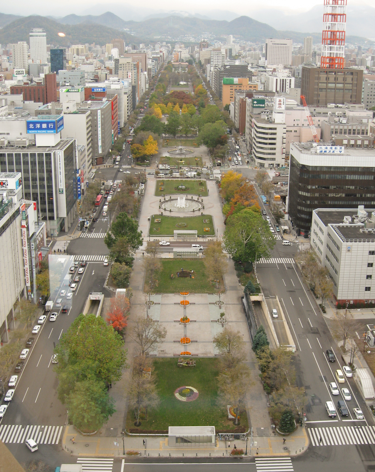 大通公園と札幌中心部の眺め