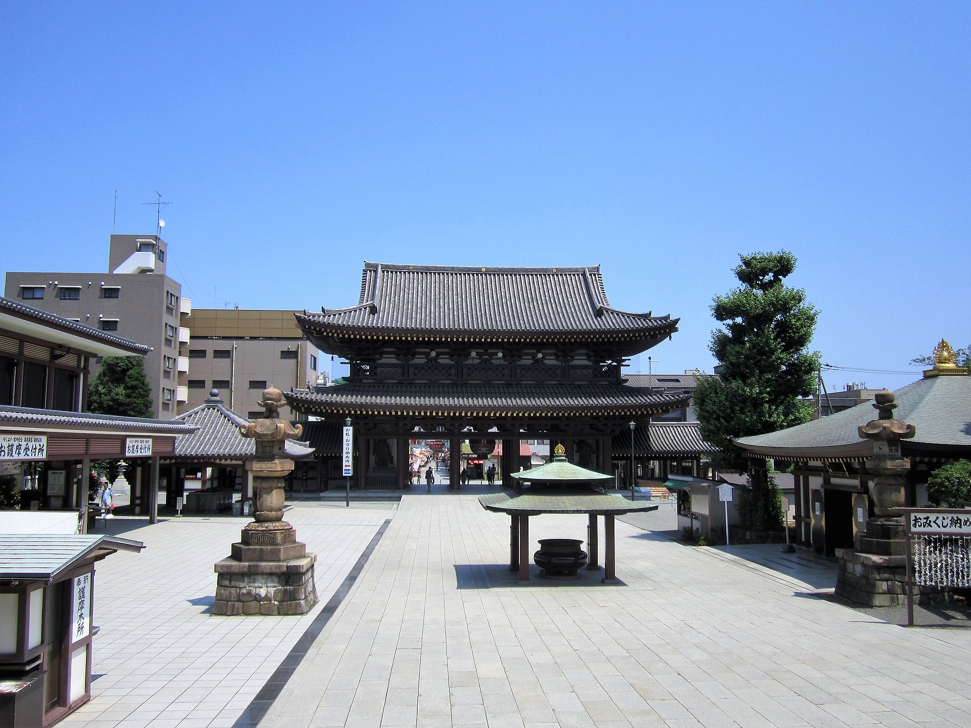川崎大師の大山門