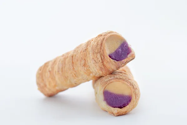 新商品「スイートポテトコルネ」