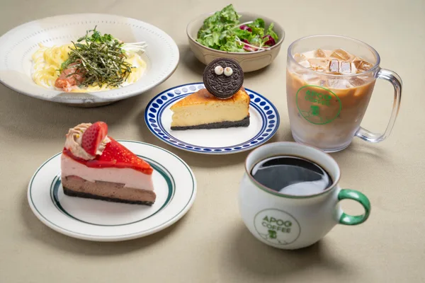 生パスタとチーズケーキ、ドリンク