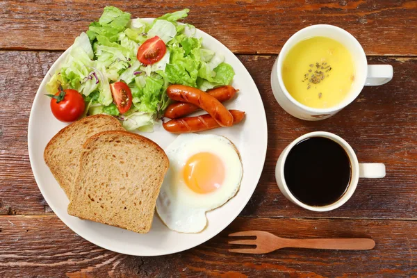 しっとり玄米食パンの食卓イメージ