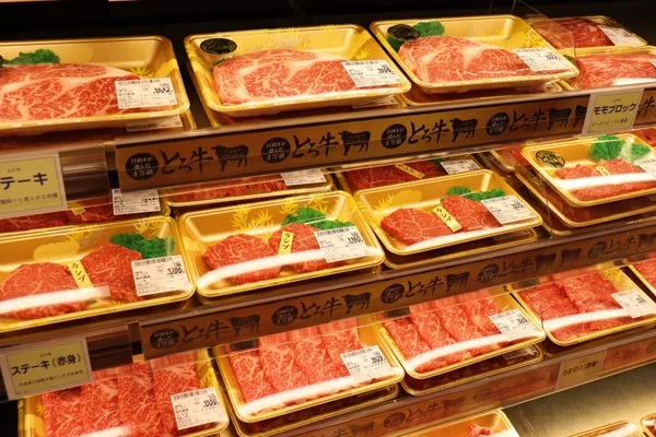 各地の銘柄を取り揃える和牛コーナー