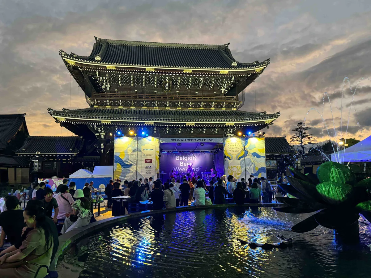 昨年の会場の様子、東本願寺前
