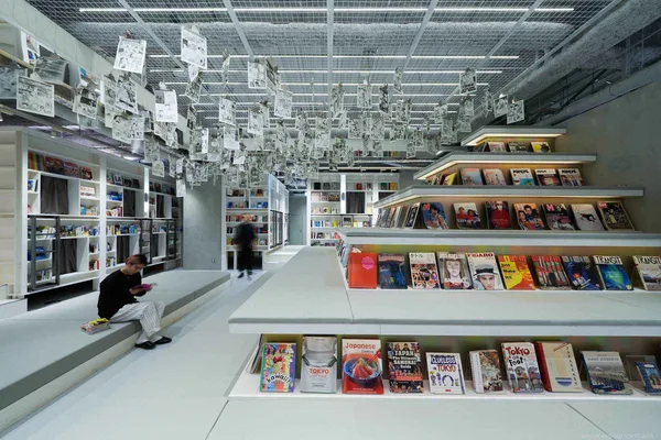 「泊まれる本屋」ならではの空間体験の説明に掲載された画像
