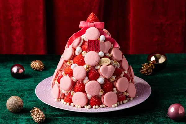 フォションホテル京都のマカロンといちごのクリスマスツリー