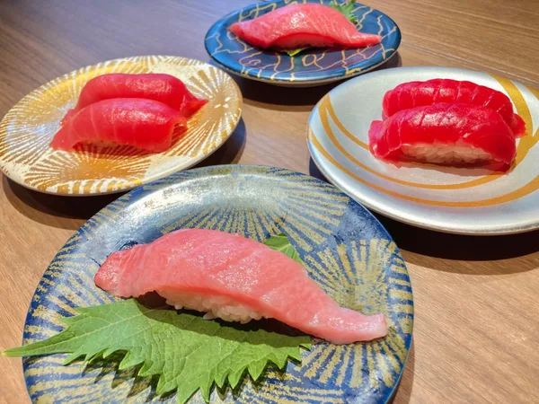京まぐろの各部位のにぎり寿司