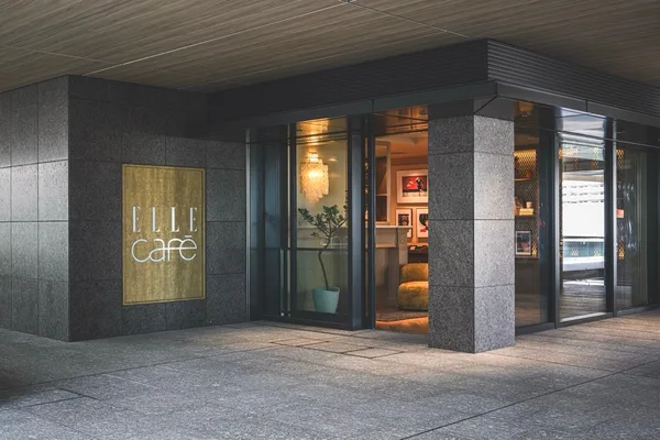 ELLE caf&eacute; TAKANAWAの外観