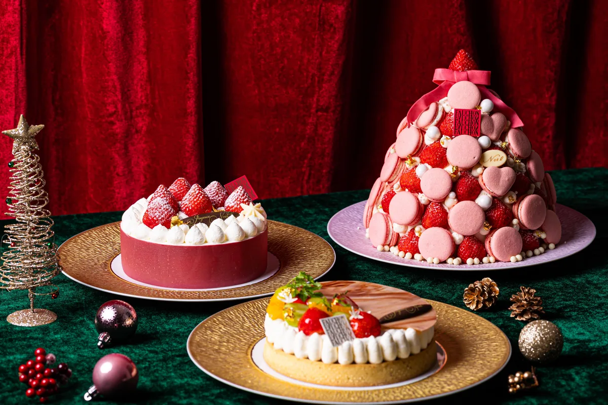 いちごやマカロンを飾ったフォションホテル京都のクリスマスケーキ
