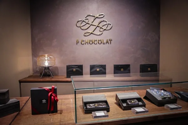F CHOCOLAT(エフショコラ)新宿弁天町店
