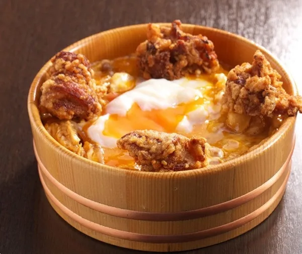 愛知・豊山町「名古屋コーチン料理 河良」名古屋コーチン親子丼 特上（1人前）2,376円