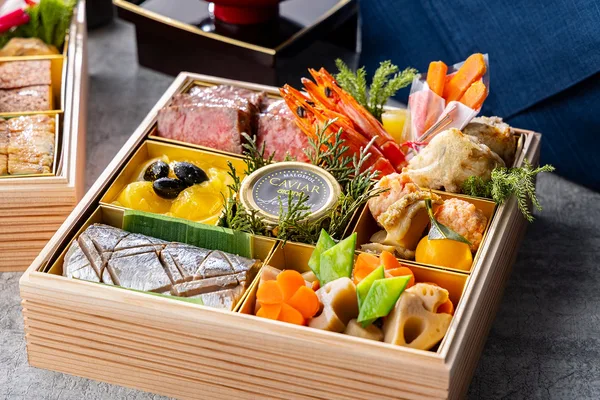 ヒルトン東京 匠のおせち 一の重