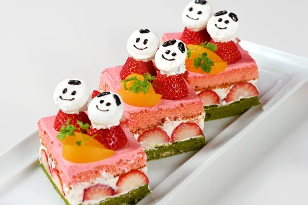 ANAクラウンプラザホテル秋田のひな祭りケーキ作りコーナーの案内に掲載された画像