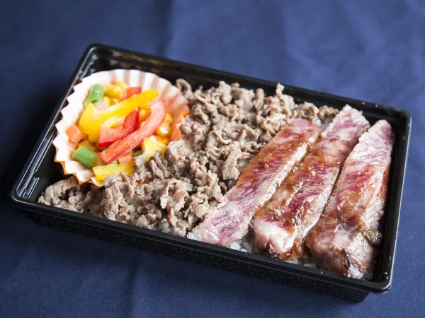 むかわ和牛ステーキ弁当