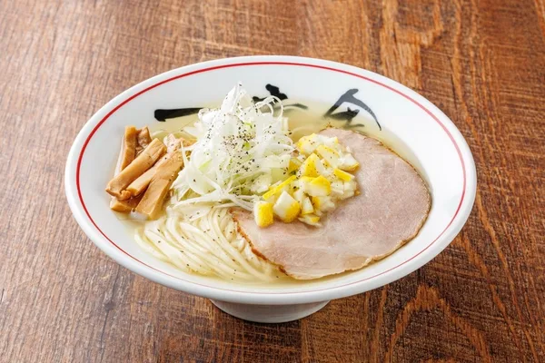 淡麗塩レモンラーメンの提供イメージ