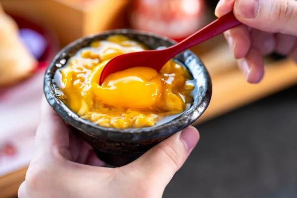 黄金のたまご丼