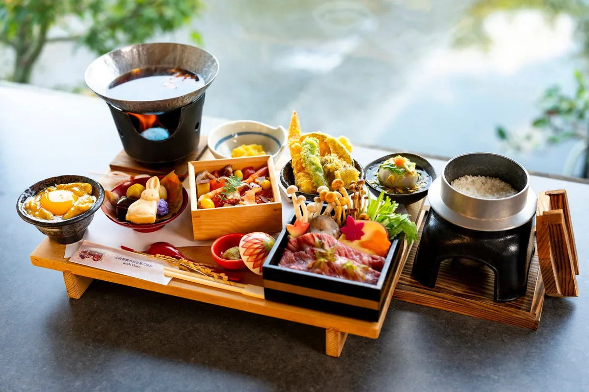 五木茶屋 嵐山本店の秋の京丼五種食べ比べ膳
