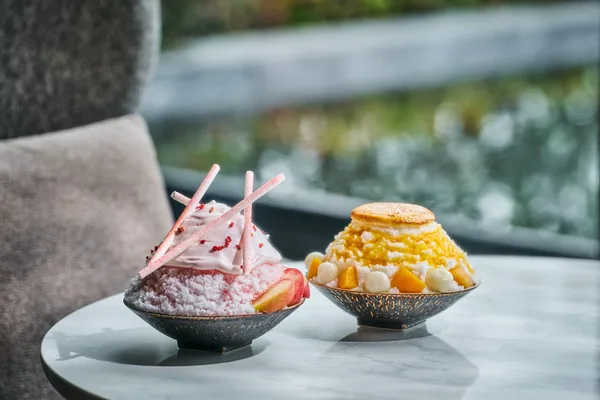 フェアモント東京のピーチ＆メレンゲ かき氷とマンゴー＆クレームブリュレ かき氷