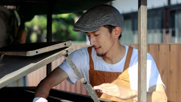 動く石焼き芋屋さん