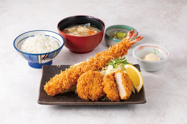 特大ジャンボ海老フライとヒレカツ定食