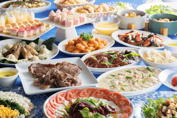 秋の味覚を使ったビュッフェをご用意