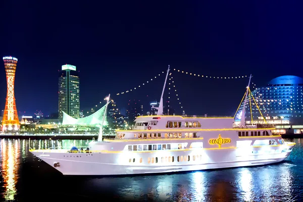 夜景を楽しむナイトクルーズ