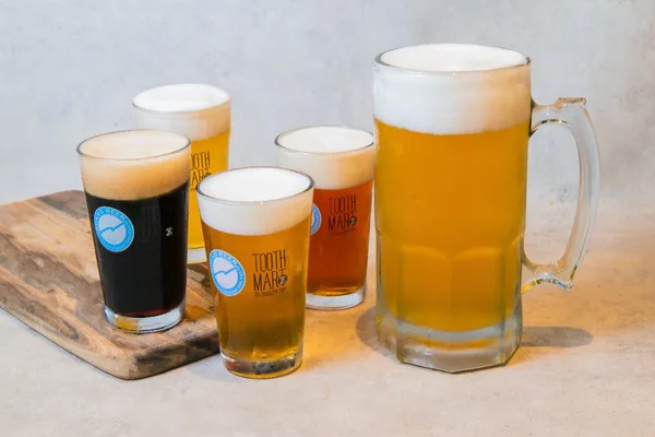 六甲ビールの1リットルサイズの案内に掲載された画像