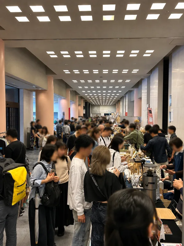 昨年の開催風景。スイーツ・パンと物販の出店を紹介する節に掲載された画像