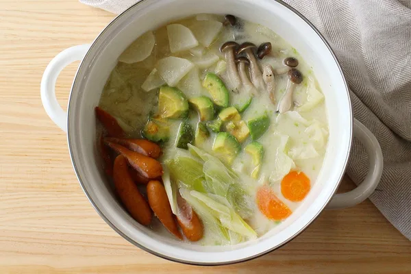 調理例：白味噌豆乳鍋