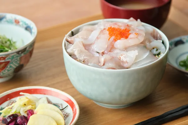 みなと食堂しおさい名物「白い“海鮮ひつまぶし”」