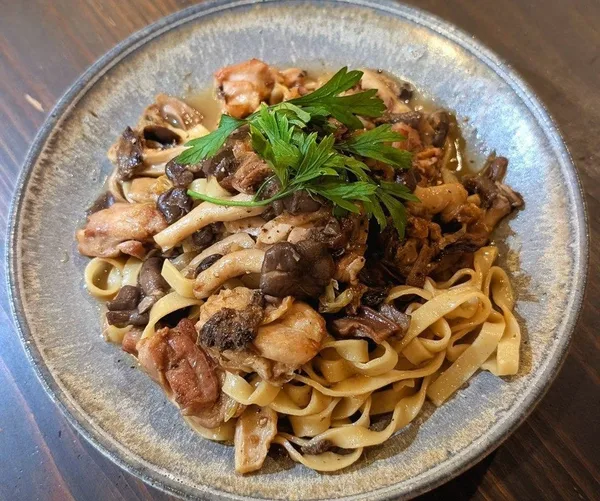 天草大王とポルチーニのバター醤油パスタ 1,980円(税込)