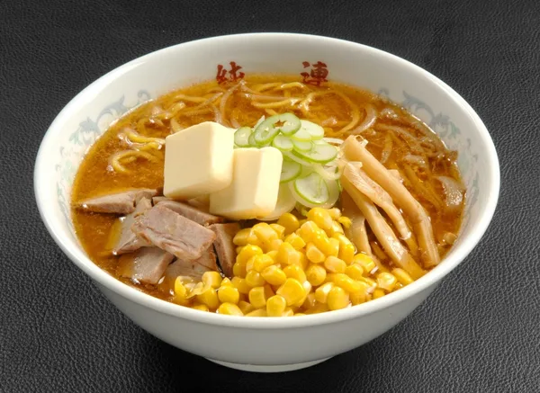＜さっぽろ純連＞みそバーターコーンラーメン