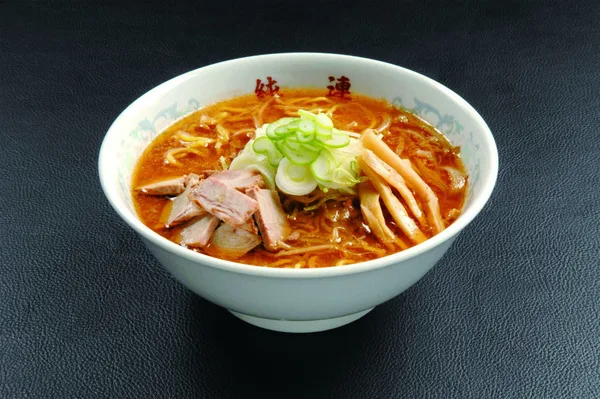 器に盛られたみそラーメン