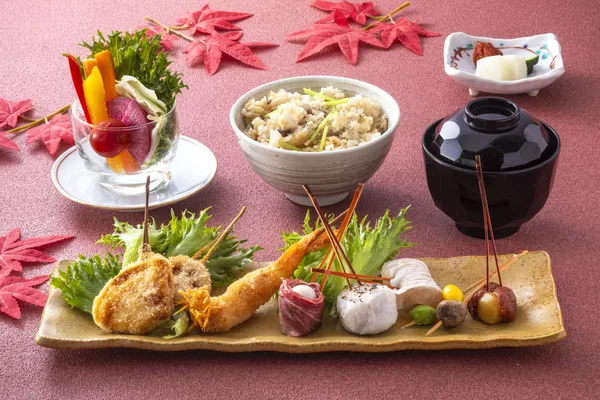 秋穫祭の紹介に掲載された神戸串あげ SAKUの画像