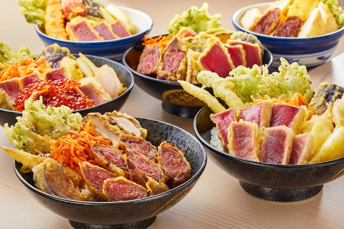 黒毛和牛(カタサンカク)のレア天丼など7種の天丼
