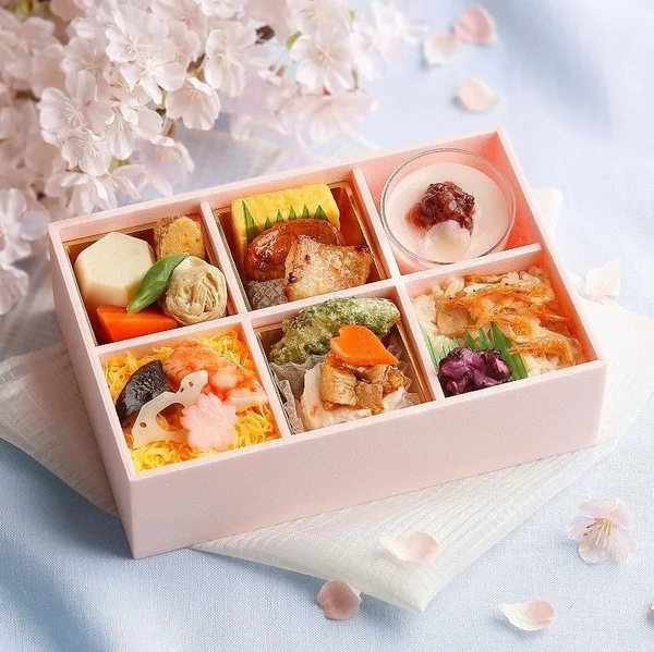 なだ万厨房のお花見御膳「はるうらら」