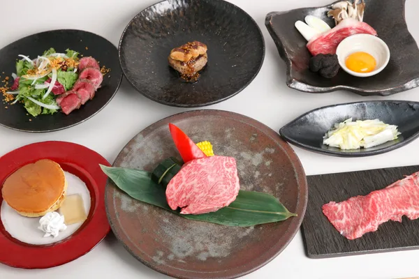 ニュー松坂 14F 鉄板焼き・ステーキ 和牛づくし30周年特別コース 13,200円