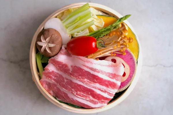 せいろ蒸し：豚肉