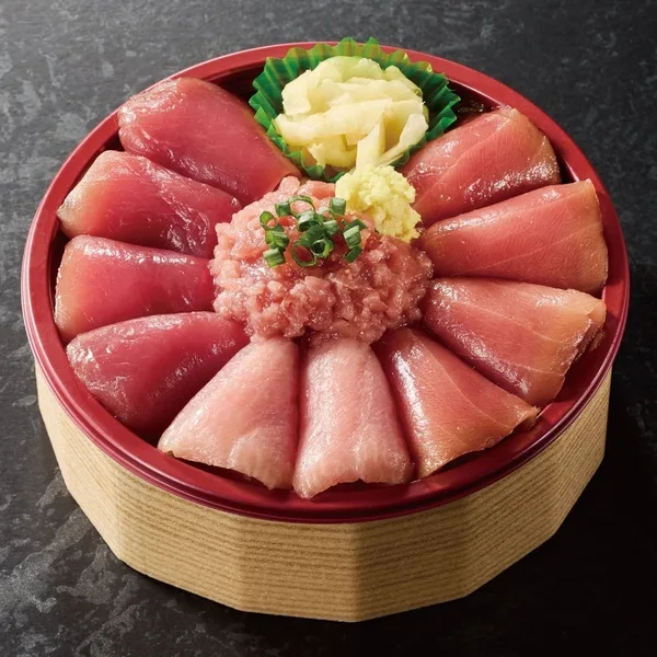 赤身や中トロを盛り付けた極上本マグロ丼