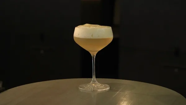 STAND_BnAの新カクテル White Peach Wine