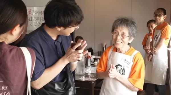 来店者と交流する前年イベントの様子