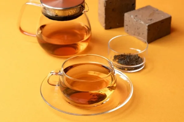 THÉSIERコラボオリジナル紅茶「Marron Amber(マロン アンバー)」