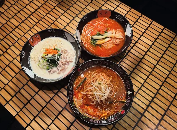 元祖トマトラーメン・味噌辛麺・元祖豆乳ラーメン