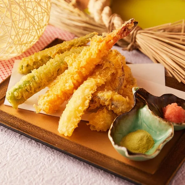 鳥居くぐりの京野菜の天ぷら盛り合わせ