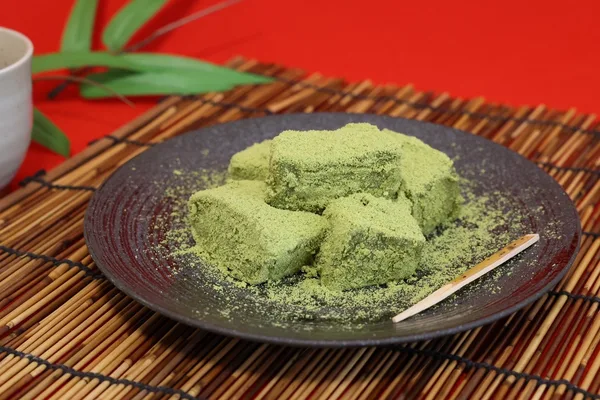 生わらびもち　抹茶
