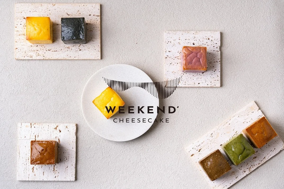 WEEKEND' CHEESECAKEのCubeとBarを並べた商品写真
