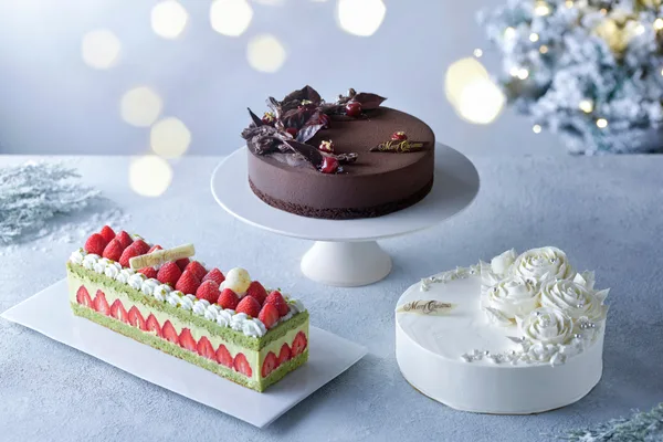 フレジェ、チョコレートケーキ&ldquo;フォレノアール&rdquo;、バタークリームケーキ&ldquo;ノエル フルール&rdquo;